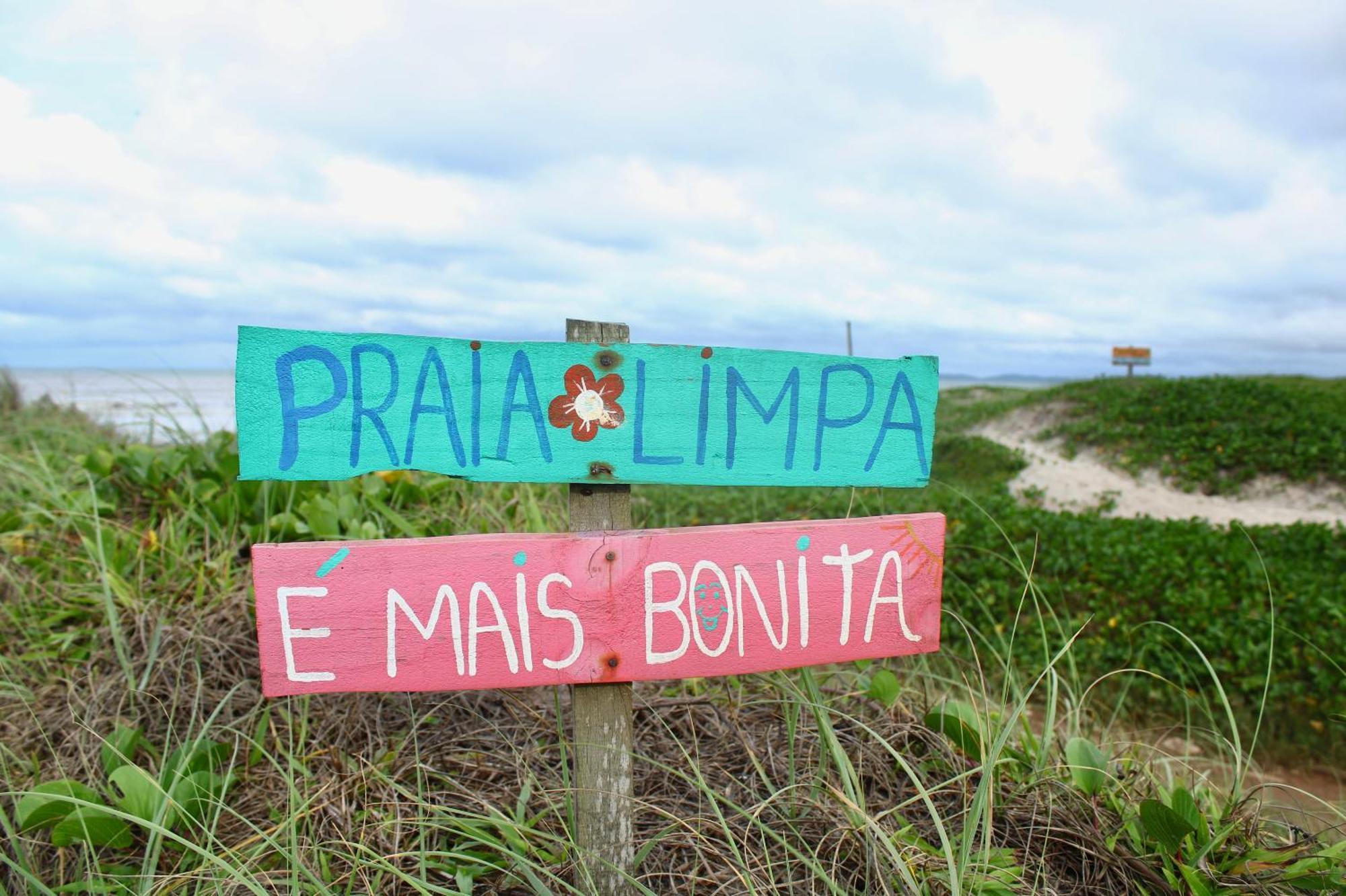 Casa temporada RecantoHouse inteira até 10 pessoas - 1 minuto a pé da praia, com piscina, sinuca e ar condicionado - Condominio Florestinha - Unamar - Cabo Frio Tamoios Exterior foto